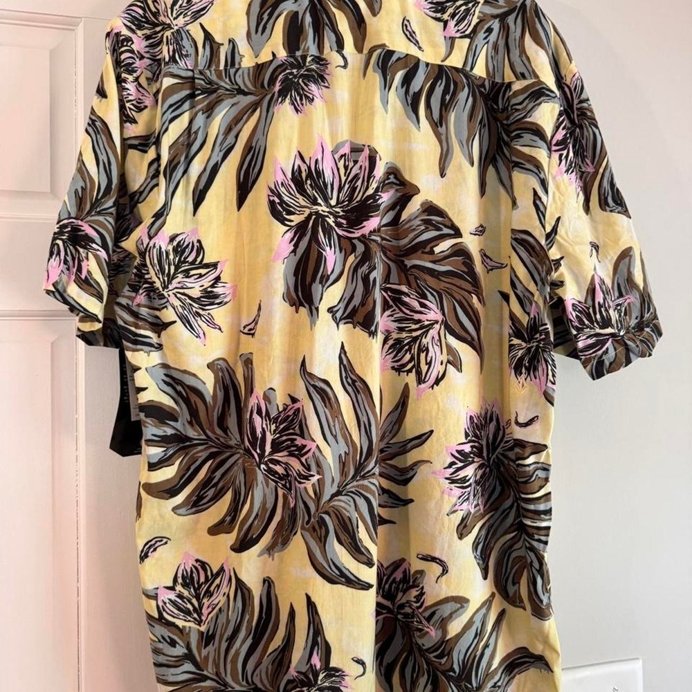 Volcom Button Down - Picture 6 of 8